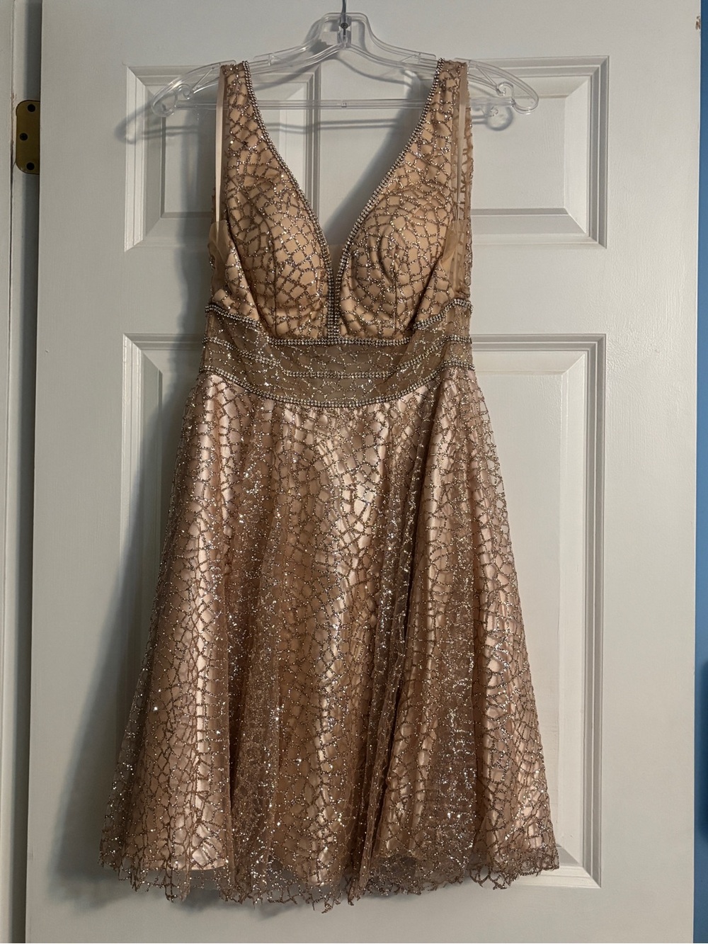 Sleeveless Beaded V-Neck Homecoming Dress in Rose Gold
